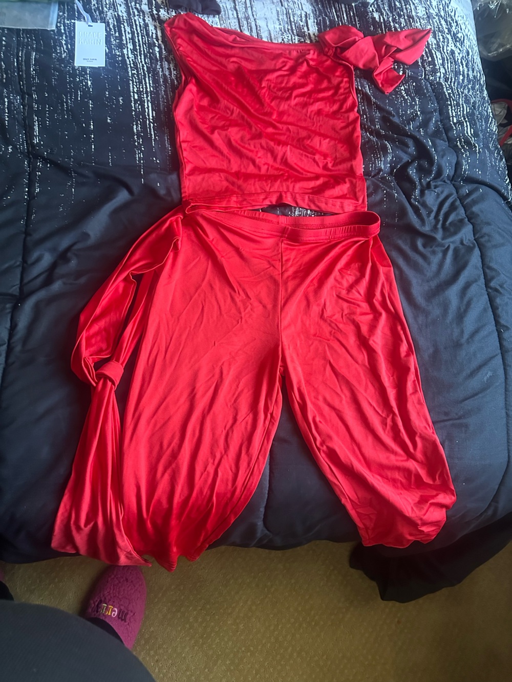 Red One-Shoulder Set - size small